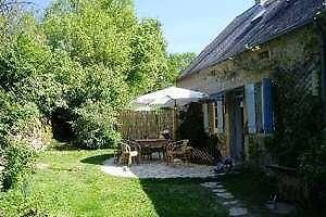 Les Champys Pension Saint-Péreuse Buitenkant foto